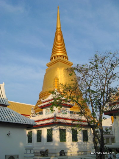 Wat Bowonniwet chedi